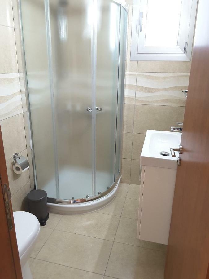 Lighthouse By The Sea Lovely 2Bdr Apartment Paphos Eksteriør bilde