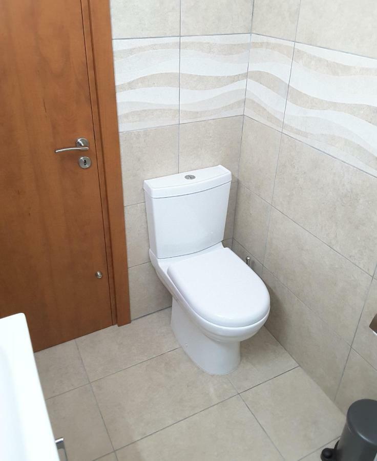 Lighthouse By The Sea Lovely 2Bdr Apartment Paphos Eksteriør bilde
