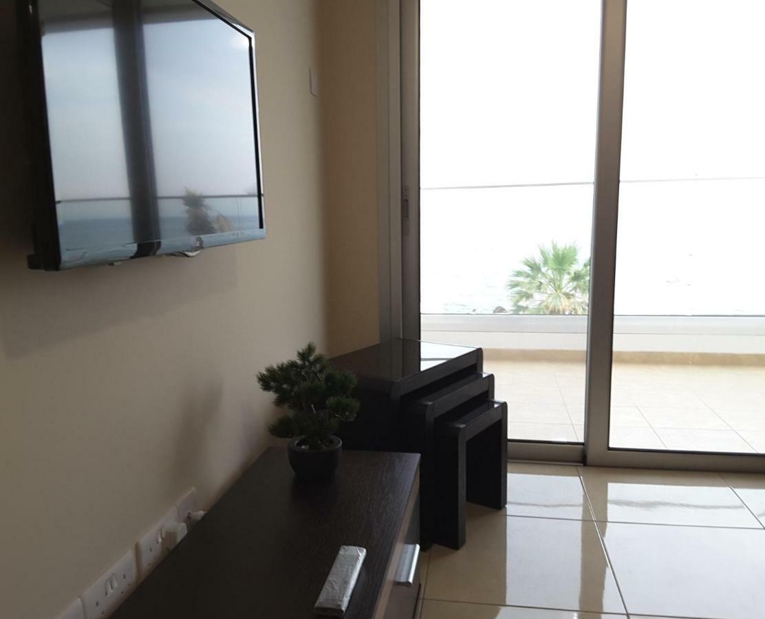 Lighthouse By The Sea Lovely 2Bdr Apartment Paphos Eksteriør bilde