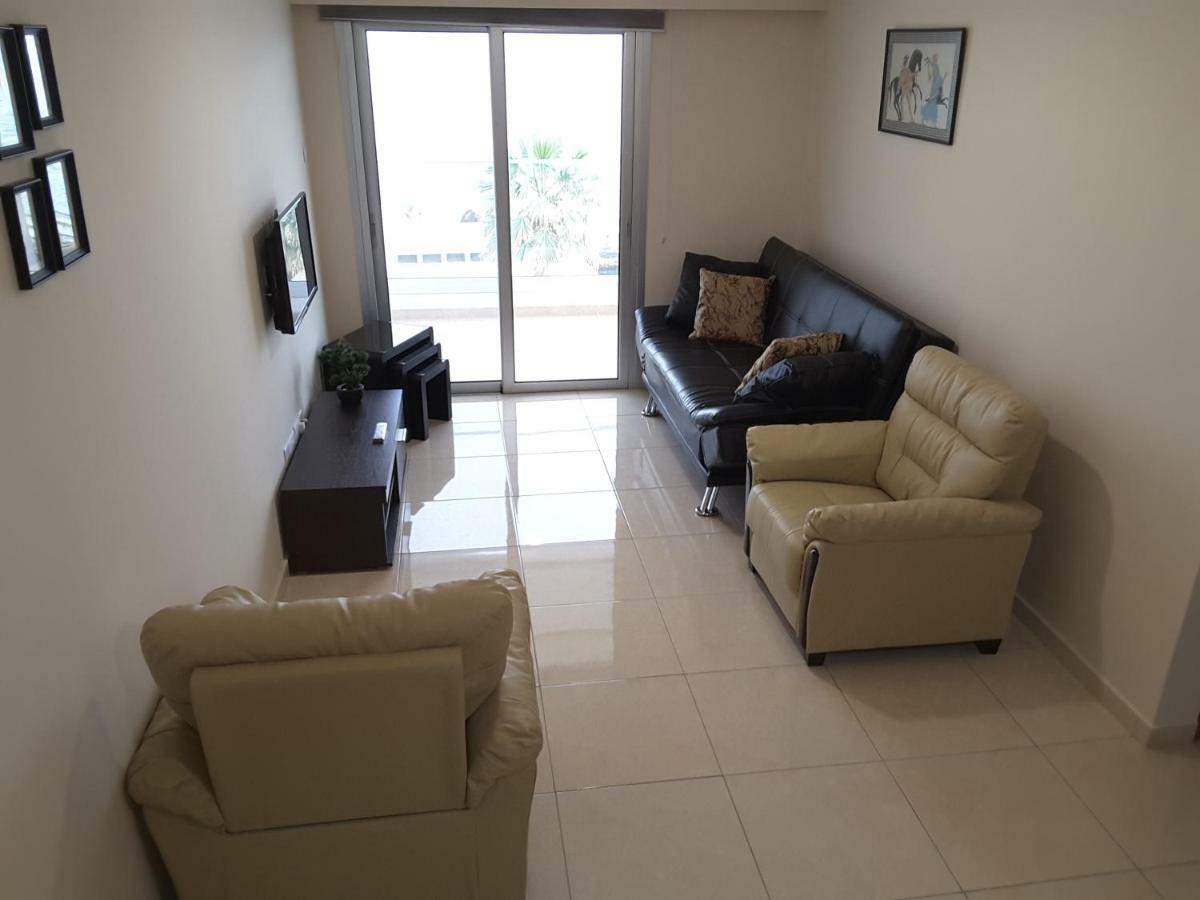 Lighthouse By The Sea Lovely 2Bdr Apartment Paphos Eksteriør bilde
